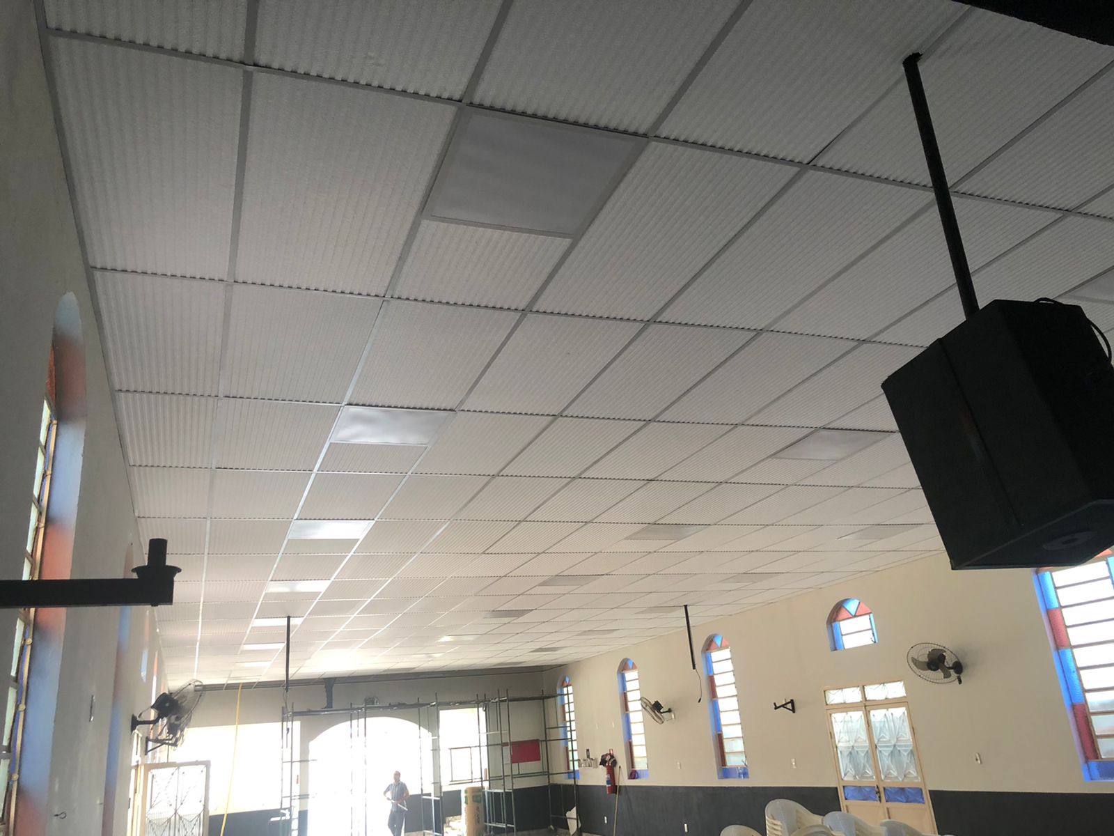 Instalação de painéis EPS em obra
